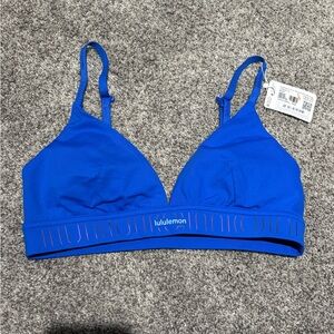 Lululemon License To Train Triangle A/B logo bra